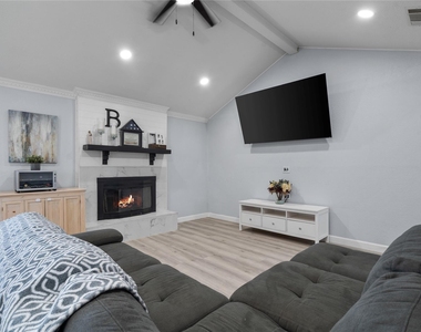 7629 Cedarhill Road - Photo Thumbnail 9