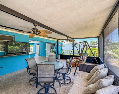1326 Lake Erie Drive - Photo Thumbnail 10