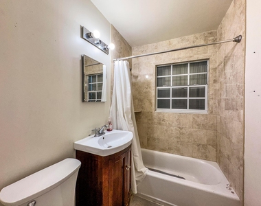 1326 Lake Erie Drive - Photo Thumbnail 7