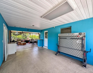 1326 Lake Erie Drive - Photo Thumbnail 8