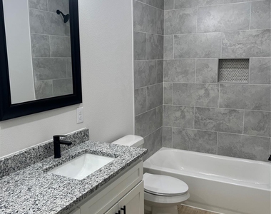 4441 Wayside Avenue - Photo Thumbnail 12