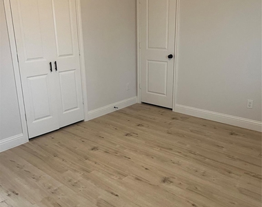 4441 Wayside Avenue - Photo Thumbnail 14