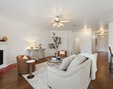 104 Holly Street - Photo Thumbnail 9