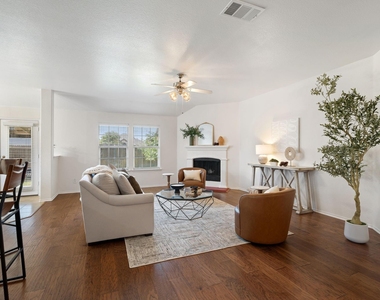 104 Holly Street - Photo Thumbnail 8