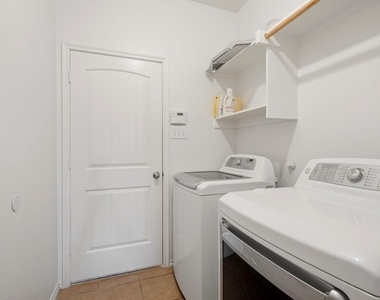 104 Holly Street - Photo Thumbnail 25