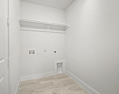 3821 Ablon Trail - Photo Thumbnail 7