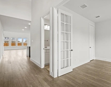 3821 Ablon Trail - Photo Thumbnail 6