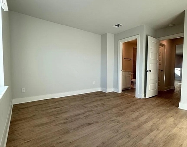 3821 Ablon Trail - Photo Thumbnail 12