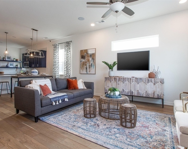 2803 Stanley Avenue - Photo Thumbnail 3