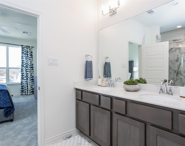 2803 Stanley Avenue - Photo Thumbnail 26