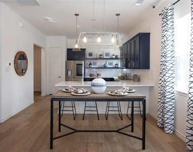 2803 Stanley Avenue - Photo Thumbnail 11