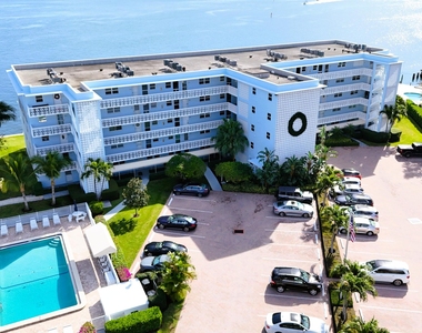 60 Yacht Club Drive - Photo Thumbnail 30