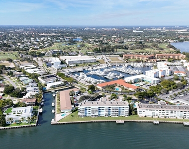 60 Yacht Club Drive - Photo Thumbnail 26