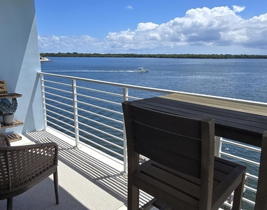 60 Yacht Club Drive - Photo Thumbnail 10