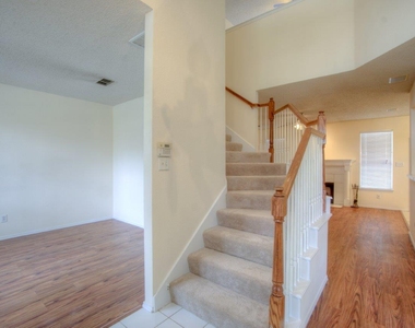 1369 Colby Drive - Photo Thumbnail 14