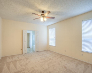 1369 Colby Drive - Photo Thumbnail 17