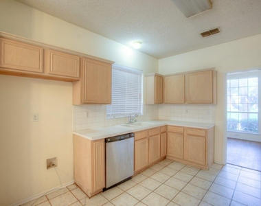 1369 Colby Drive - Photo Thumbnail 13