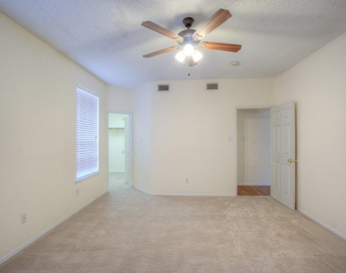 1369 Colby Drive - Photo Thumbnail 18