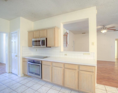 1369 Colby Drive - Photo Thumbnail 15