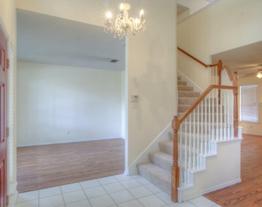1369 Colby Drive - Photo Thumbnail 3