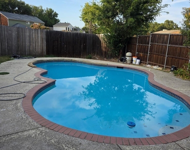 1369 Colby Drive - Photo Thumbnail 1