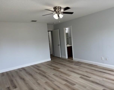 2601 Mitchell Lane - Photo Thumbnail 13