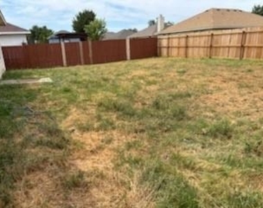 2601 Mitchell Lane - Photo Thumbnail 17