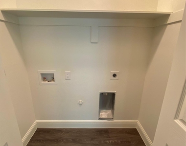 813 W Coffin Street - Photo Thumbnail 13