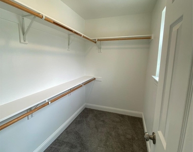 813 W Coffin Street - Photo Thumbnail 9