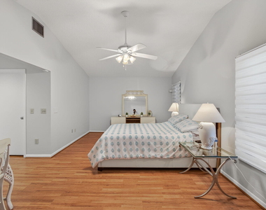 2925 Riviera Drive - Photo Thumbnail 53
