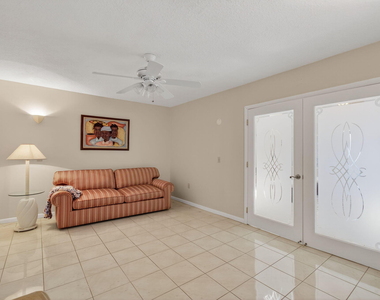 2925 Riviera Drive - Photo Thumbnail 25