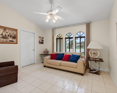 2925 Riviera Drive - Photo Thumbnail 21