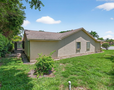 2925 Riviera Drive - Photo Thumbnail 76