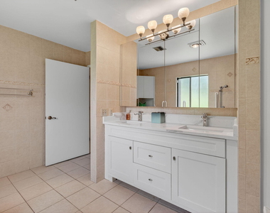 2925 Riviera Drive - Photo Thumbnail 57