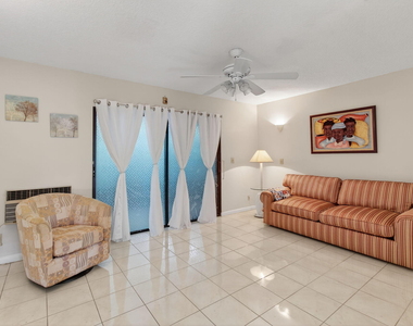 2925 Riviera Drive - Photo Thumbnail 24