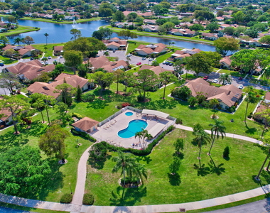 2925 Riviera Drive - Photo Thumbnail 85