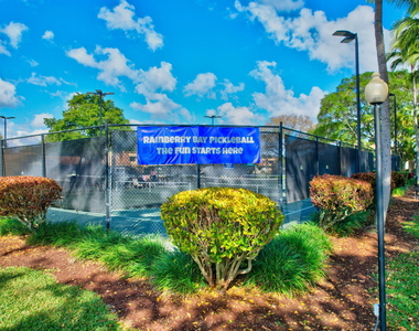 2925 Riviera Drive - Photo Thumbnail 79