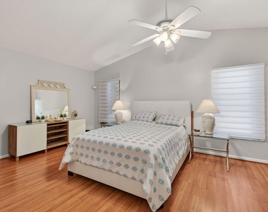 2925 Riviera Drive - Photo Thumbnail 59