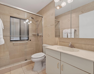 2925 Riviera Drive - Photo Thumbnail 63
