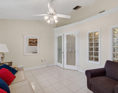 2925 Riviera Drive - Photo Thumbnail 22