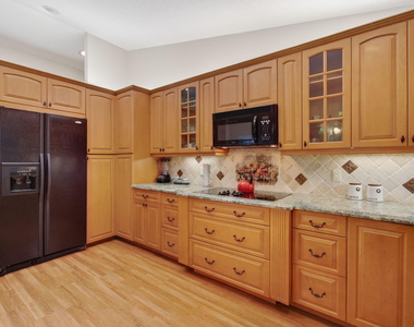 2925 Riviera Drive - Photo Thumbnail 45