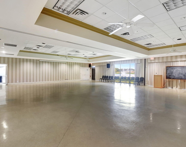 2925 Riviera Drive - Photo Thumbnail 96