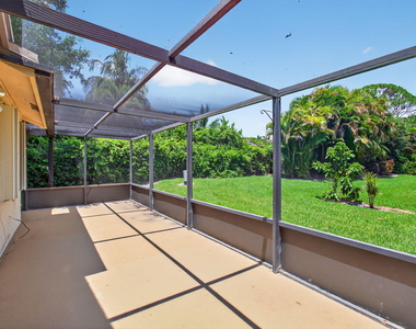 2925 Riviera Drive - Photo Thumbnail 71