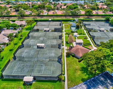 2925 Riviera Drive - Photo Thumbnail 93