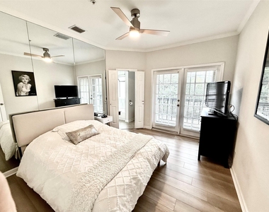 4800 W Lovers Lane - Photo Thumbnail 8
