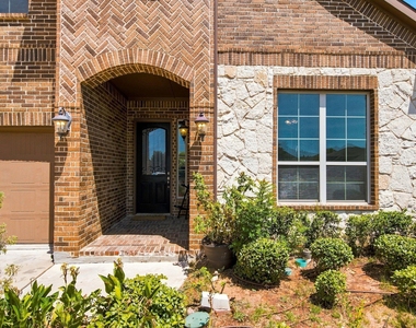 3908 Ranchman Boulevard - Photo Thumbnail 28