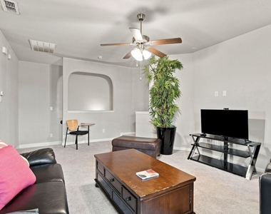 3908 Ranchman Boulevard - Photo Thumbnail 20