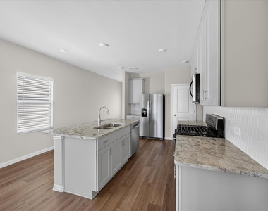3520 Bridgeport Drive - Photo Thumbnail 6