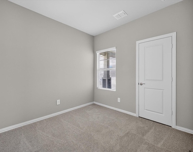 3520 Bridgeport Drive - Photo Thumbnail 14