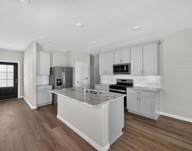 3520 Bridgeport Drive - Photo Thumbnail 4